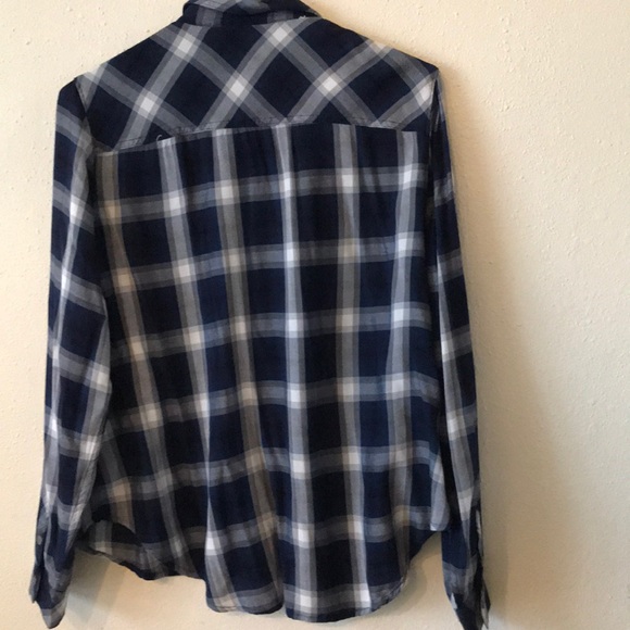 Davina. Bottom down shirt - Picture 2 of 2